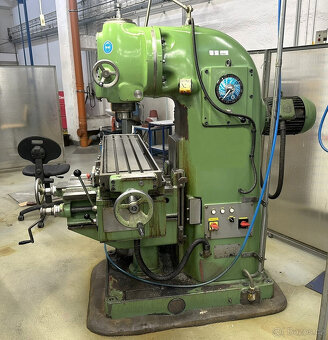 Frézka vertikální FA 3 AV - 3