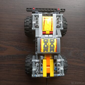 Lego technic 42119 monster Jam Max-D - 3