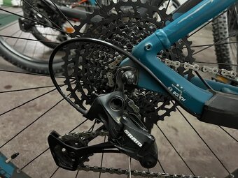 Horské elektrokolo CUBE - 3