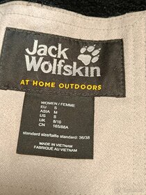Jack wolfkins dámská přechodová bunda velikost SM - 3