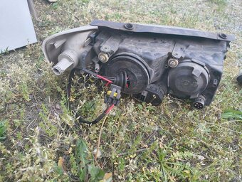 Přední světla na VW Passat B5 - 3
