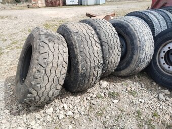 Pneu s diskem 445/65 R 22.5 balóny - 3