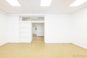 Pronájem obchodních a skladovacích prostor na frekventovaném - 3