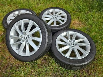 Kompletní letní Alu kola Šk. STRATOS - 205/50 R17 XL - 5x100 - 3
