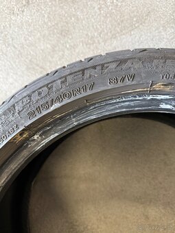 Pneu 215/40 R17 87V - 3