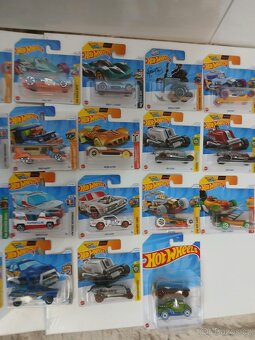 Hot wheels za 28 nerozbalených autíček dle fotek - 3