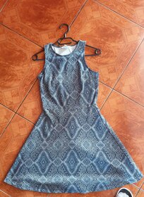 Pohodlné letní šaty zn. H&M, vel. S - 3