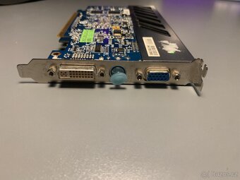 Radeon HD 2400 XT - 3