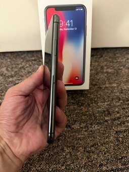 Apple iPhone X 64gb. Originalni stav - 3
