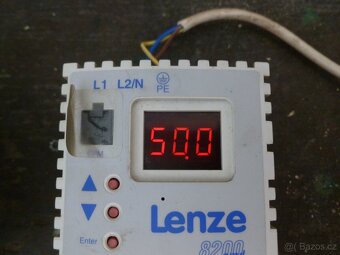 Frekvenční měnič Lenze 0,75 kW   230 VAC - 3