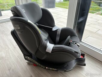 Prodaám Britax Römer Dualfix i-Size – otočná autosedačka - 3