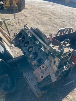 Blok motoru tatra 138 V12 - 3