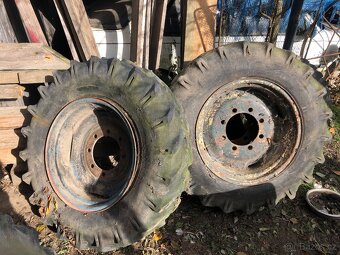 Náboje a kola Zetor 25 - 3