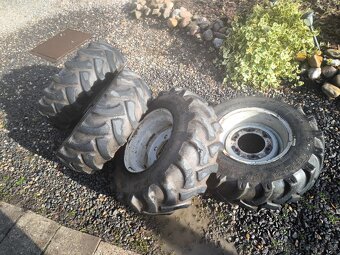 Kola na smykový nakladač - 3