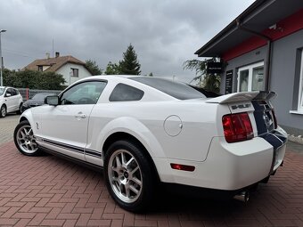 Ford Mustang 5.4 GT 500 SHELBY 335kW Manuál 33 107 Km Xenony - 3