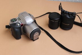 Prodám zrcadlovku Olympus iS-200 + objektiv 52mm - 3