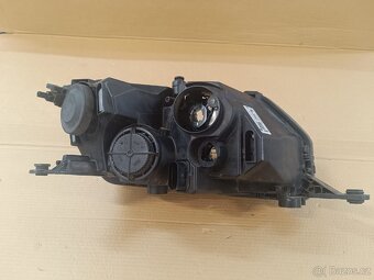 Levý přední světlomet Škoda Rapid - 3