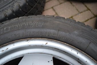 VW T5,T6(6.1) - skoro NOVÉ letní kola 215/60R17C GOODYEAR - 3