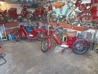 predam,rozpredam zbierku povodnych motoriek   jawa 550,555 - 3