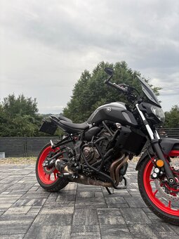 Yamaha MT07 - 3