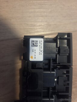 Spínače/přepínače ŠKODA Rapid 5JA 5JA927132AP - 3