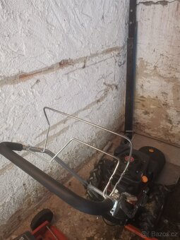 Prodám dakr sekačku na vysokou trávu - 3