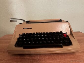Psací stroj CONSUL - 3