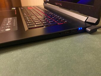 Herní notebook Acer Predator 17 - 3