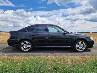 Subaru Legacy IV sedan 3.0 180kW - 3