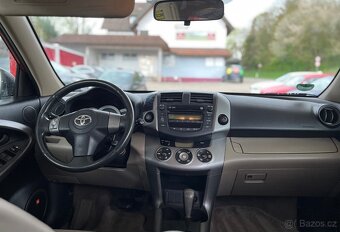 Toyota RAV 4 2.4i Limited benzín 125kw - 3