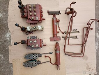 Hydraulický rozvaděč - 3