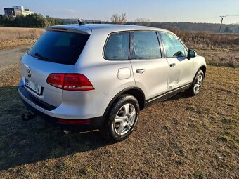 VW Touareg 3.0 TDI Klima Alu Tažné Model Model 2011 - 3