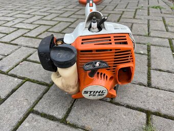 křovinořez STIHL - 3