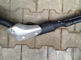 Výfuk Yamaha na skutr - 3