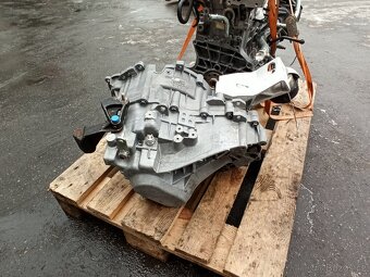PŘEVODOVKA - VOLVO V70 - 2,4D D5 120KW - 3
