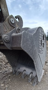 39t bagr Liebherr R944 rypadlo pásové - 3