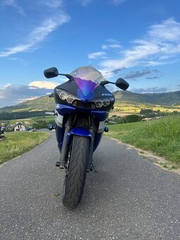 Yamaha YZF R6 - 3