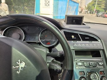 Peugeot 5008 1,6 HDi, r.v. 2015, defekt motoru - 3