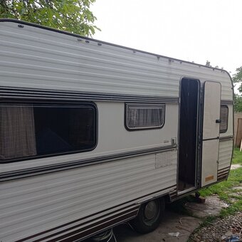 Karavan Hobby 460 - 3