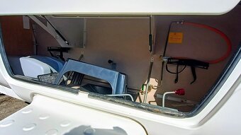 Bürstner Ventana 480, palandy, Ultraheat, podlahové topeni - 3