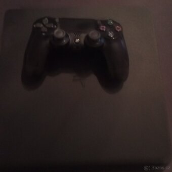 PlayStation 4 - 3