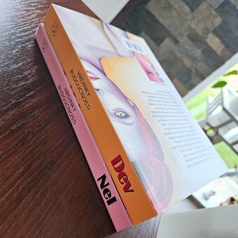 Série Hrdinky budoucnosti - 3