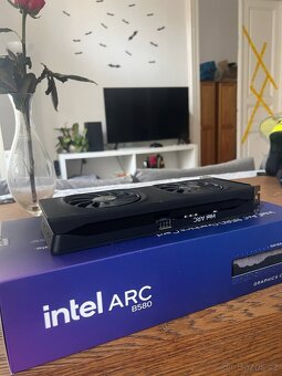 Intel Arc b580 like NEW - 3