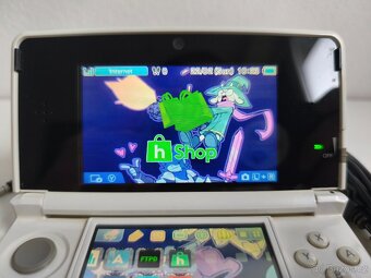 Nintendo 3DS Ice White + homebrew hack a 64GB karta - 3