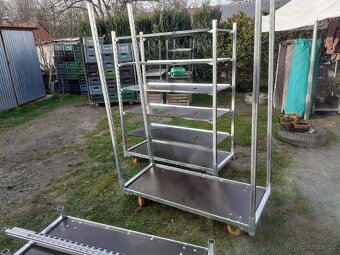 Vozíky na květiny koupím - 3