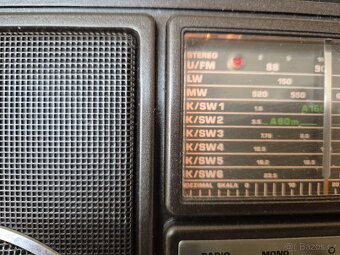 Grundig Satellit 2400 SL Professional – sběratelské rádio - 3