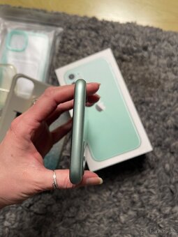 Apple iPhone 11 64GB - 3