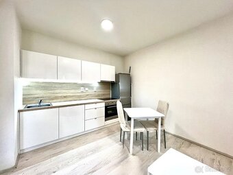 Pronájem bytu 1+kk • 21 m² bez realitky - 3