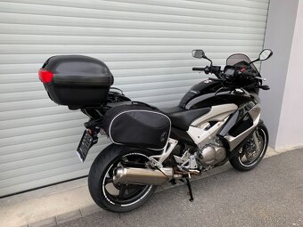 Honda VFR 800X Crossrunner SUPER STAV - 3