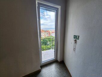 Prodej bytu 3+1 se zahrádkou ve Znojmě - 3